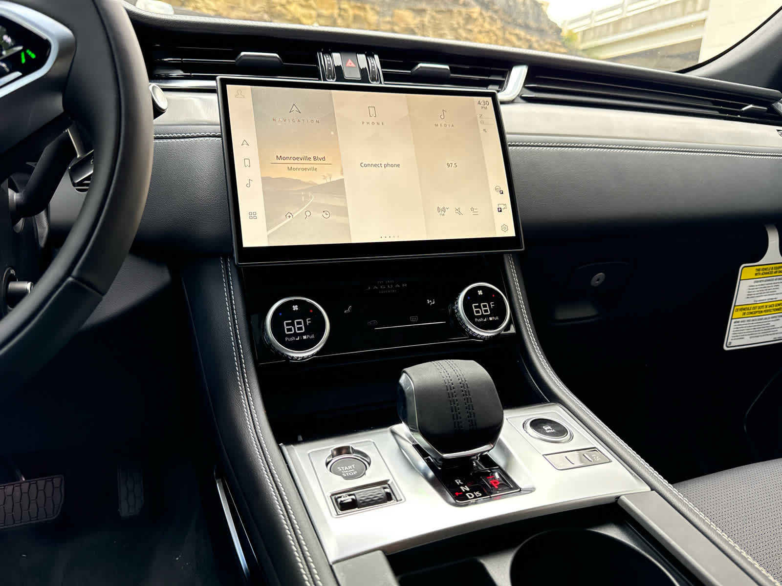 2026 Jaguar F-Pace R-Dynamic S - Photo 9