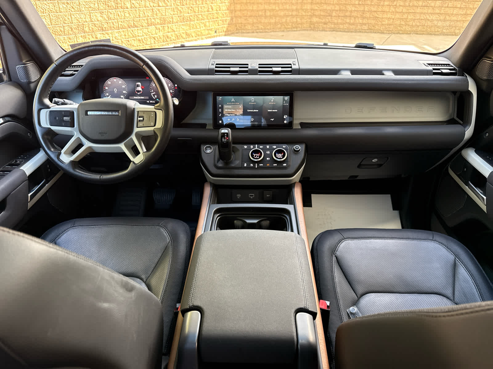 2023 Land Rover Defender X-Dynamic SE - Photo 8