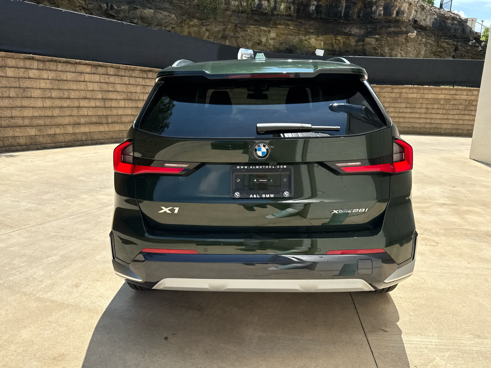 2025 Bmw X1 XDrive28i photo 2