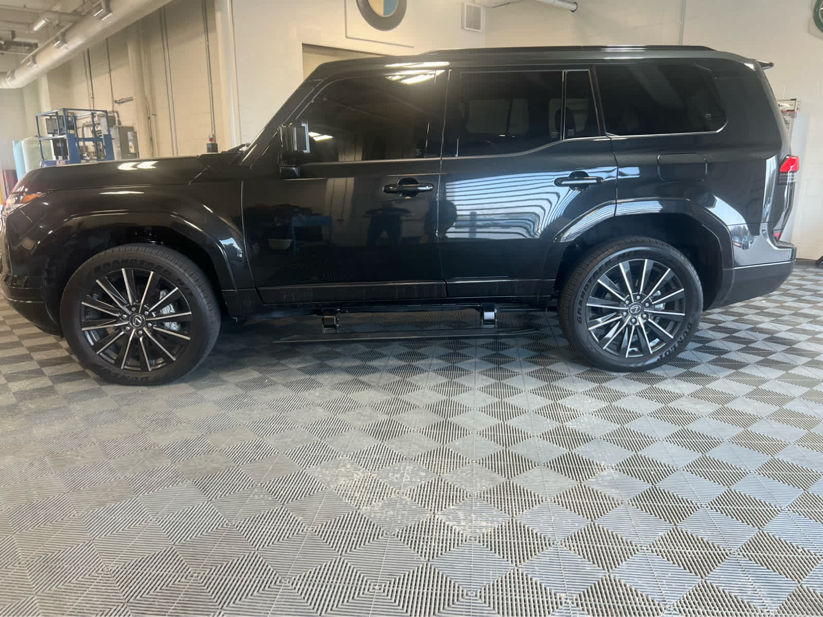 2025 Lexus GX 460 550 Luxury's photo
