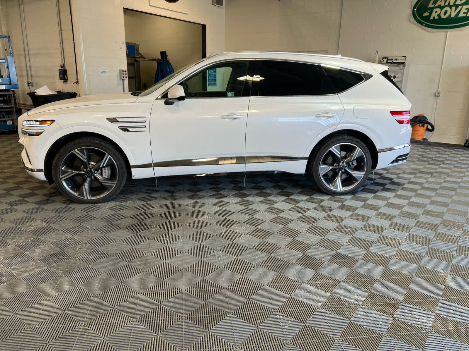 2025 Genesis GV80 3.5T Prestige AWD's photo