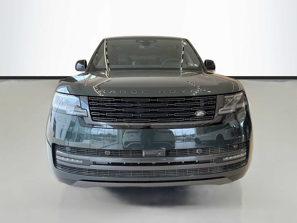 Certified 2025 Land Rover Range Rover P400 SE SUV