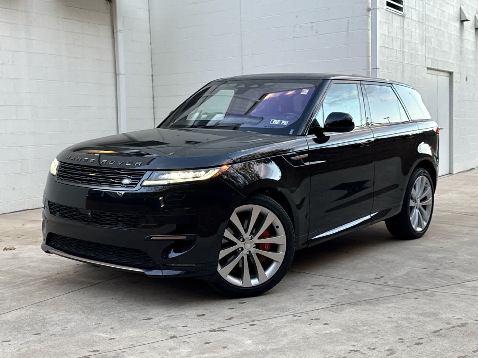 2023 Land Rover Range Rover Sport P530 First Edition's photo
