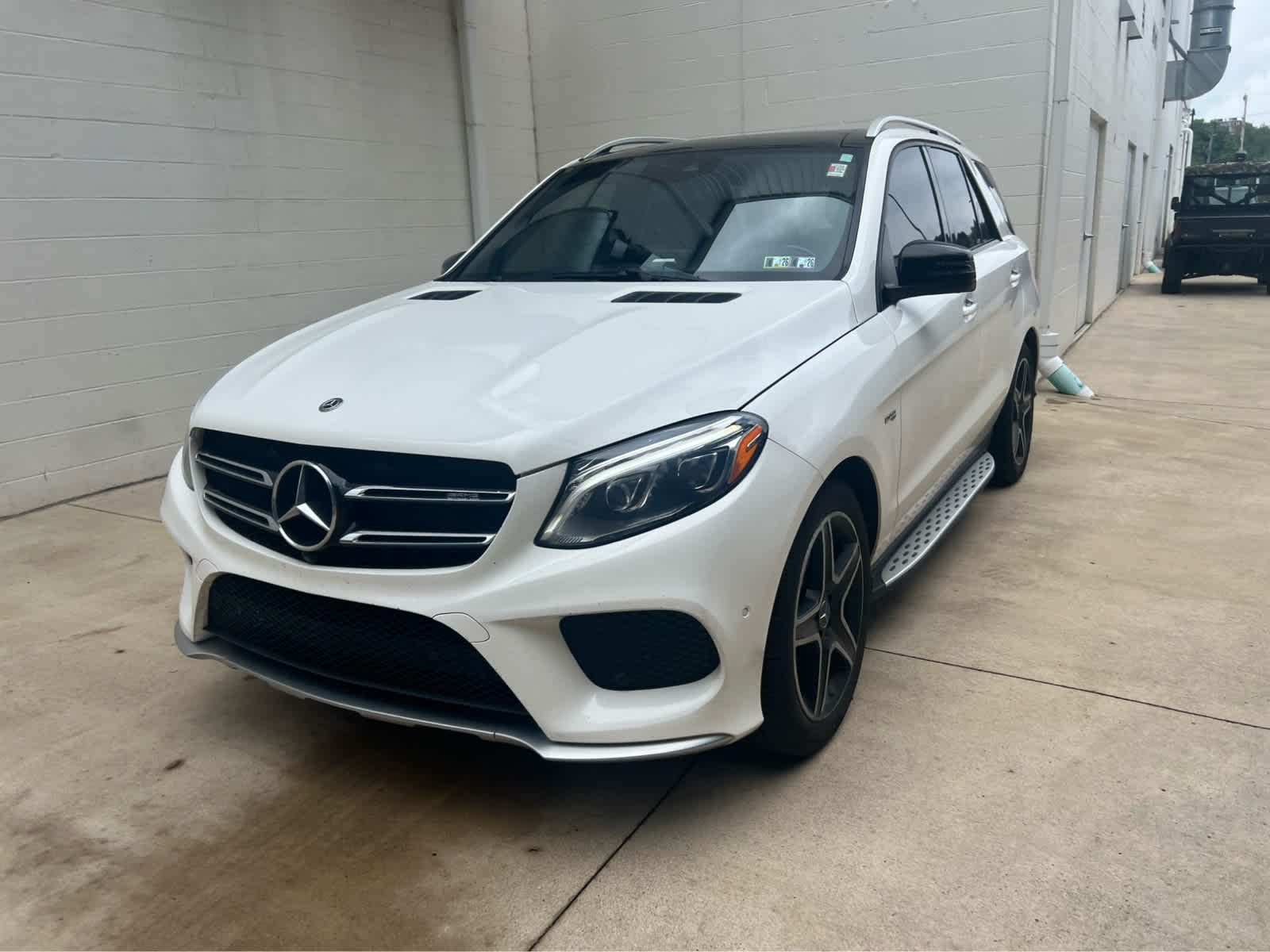 2018 Mercedes Benz GLE AMG 43 4MATIC photo 3
