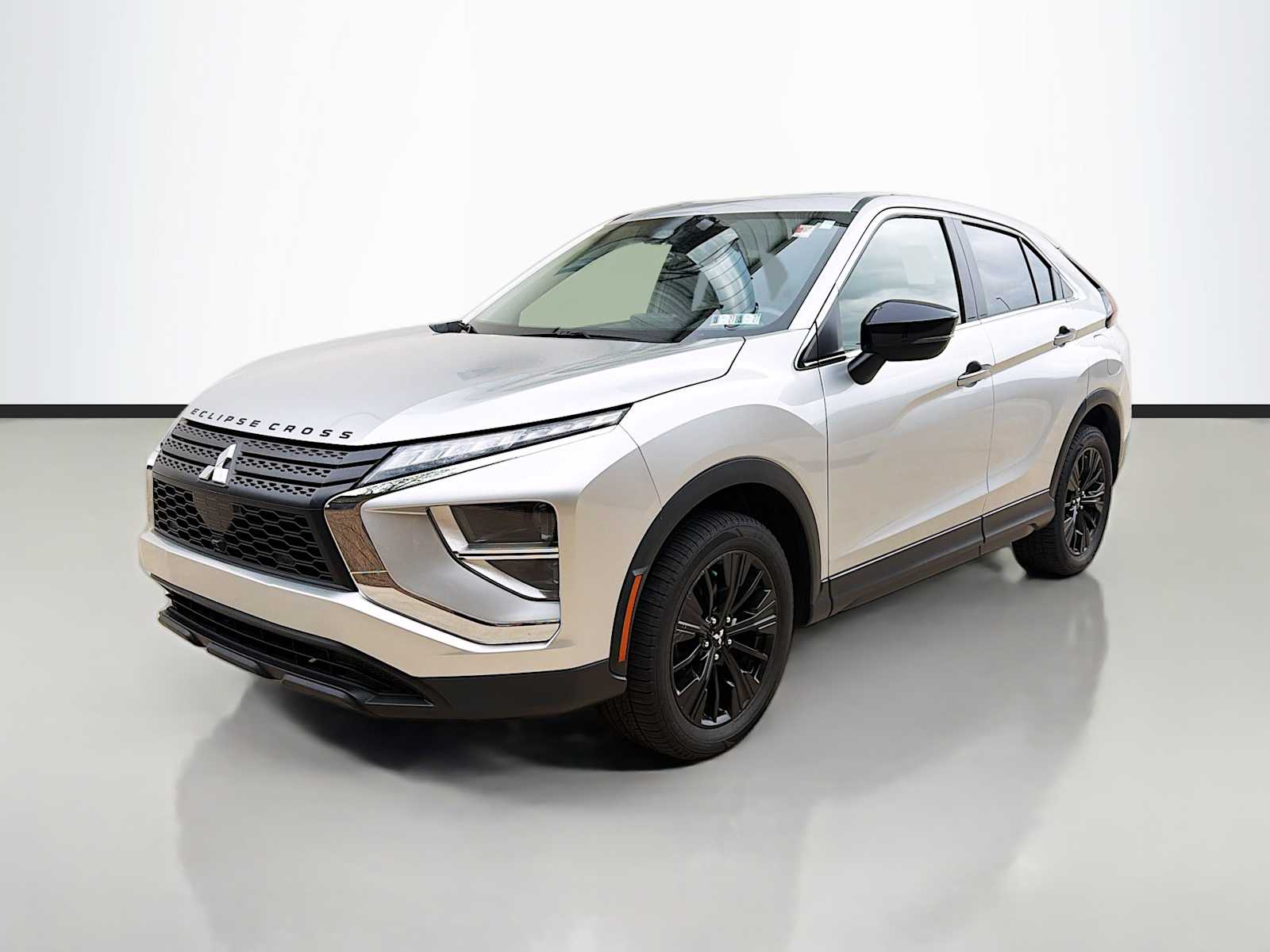2022 Mitsubishi Eclipse Cross LE S-AWC's photo