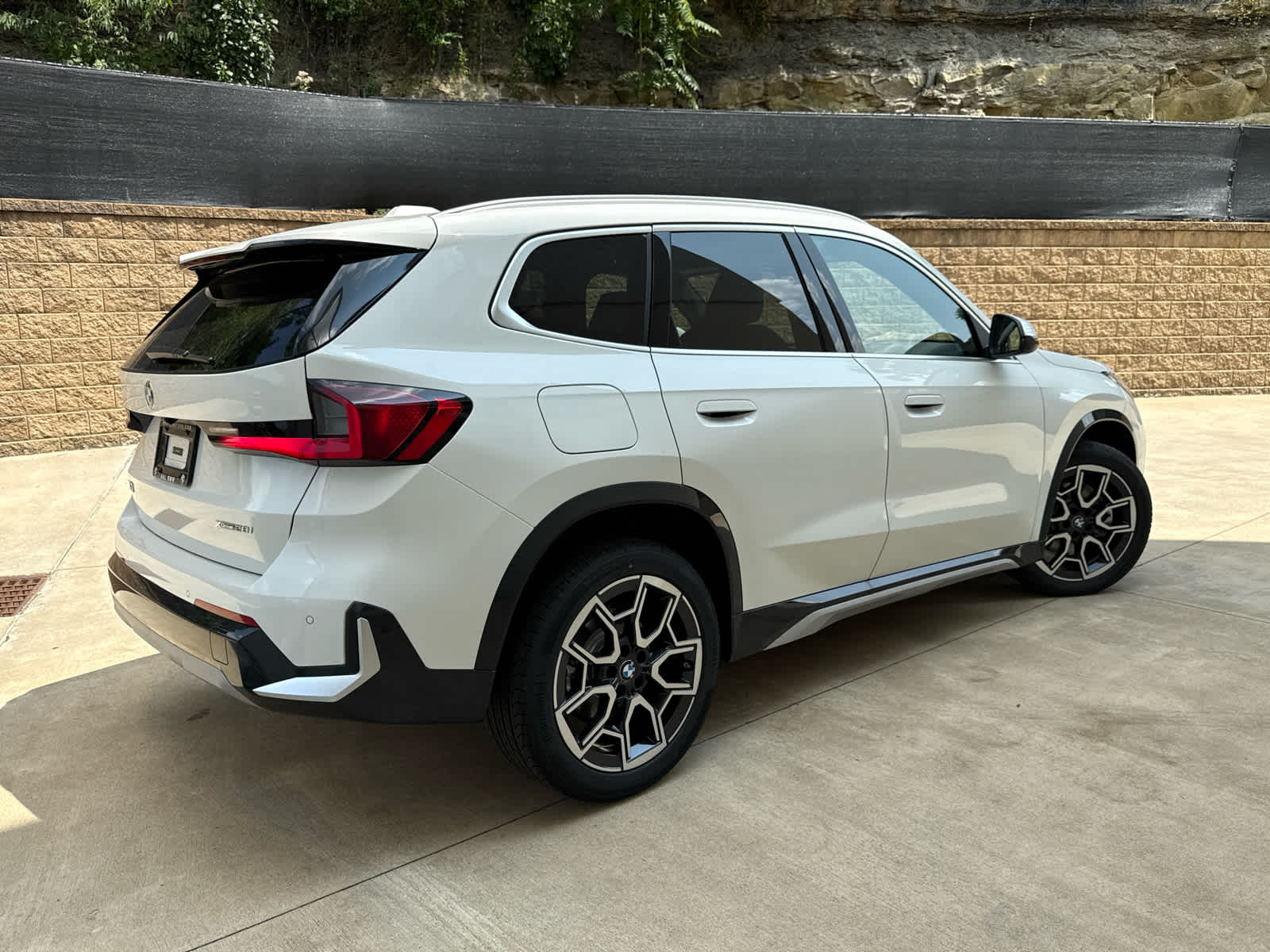 2025 Bmw X1 XDrive28i photo 3