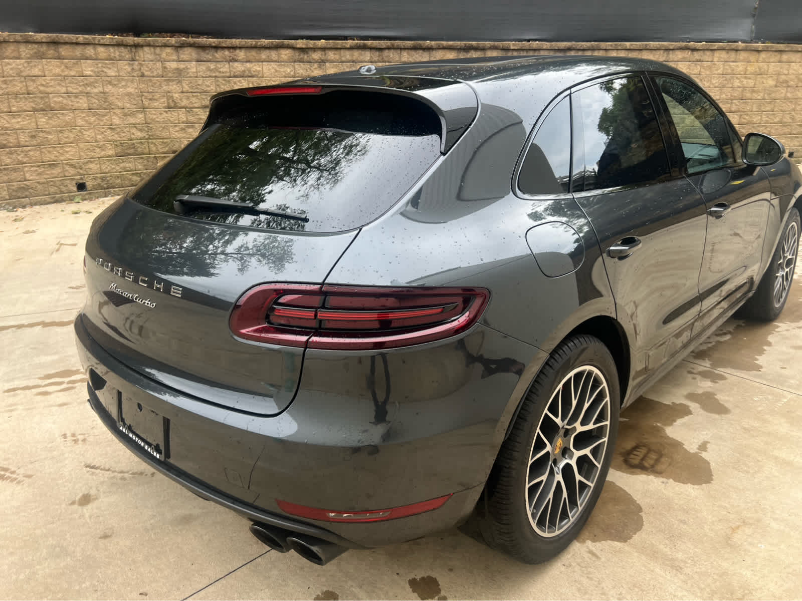 2018 Porsche Macan Turbo Performance Package photo 3