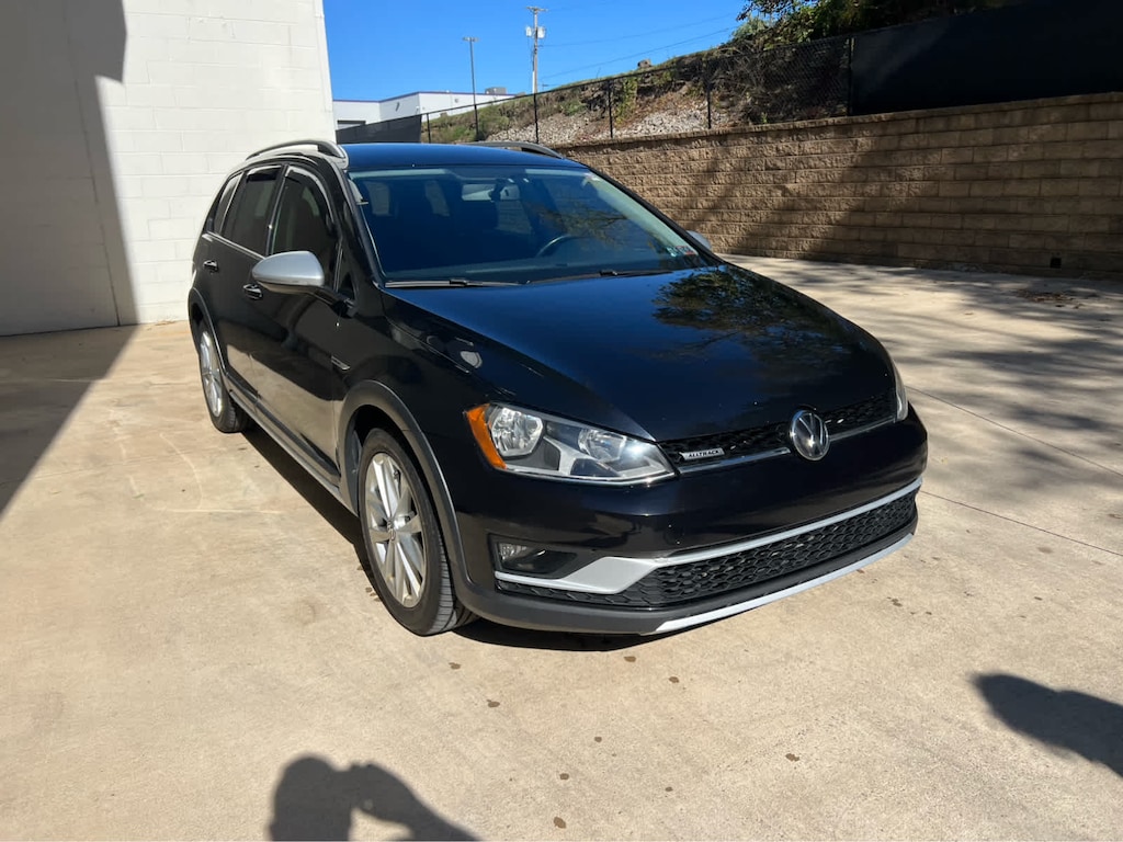 Used 2017 Volkswagen Golf Alltrack TSI S 4MOTION Wagon