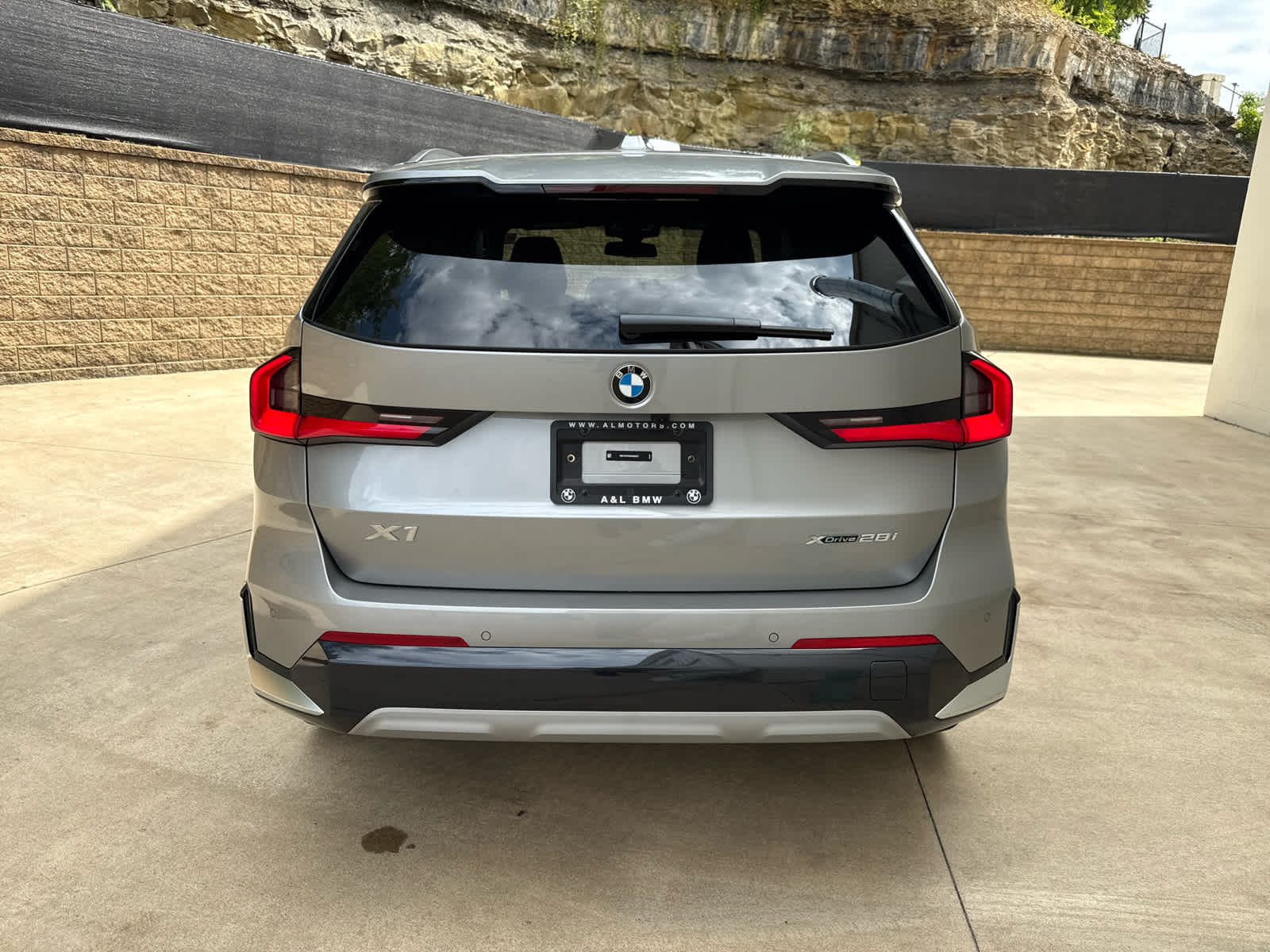 2025 Bmw X1 XDrive28i photo 3