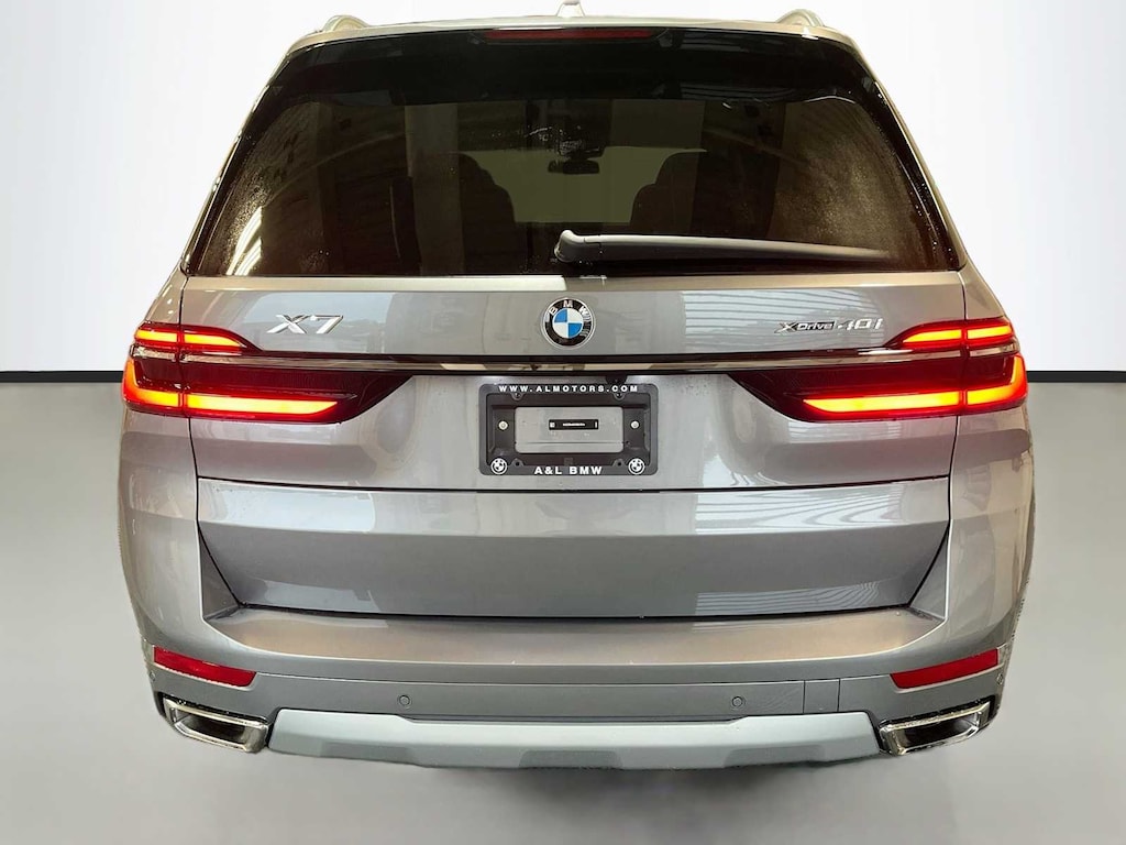 New 2027 BMW X7 xDrive40i SUV