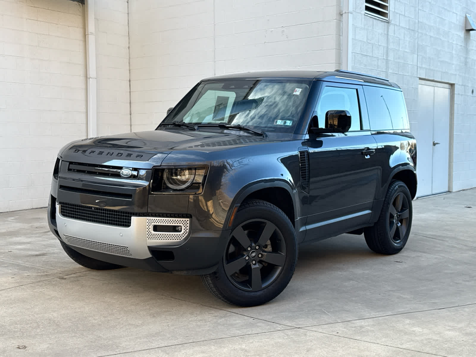 2024 Land Rover Defender 90 S P300's photo