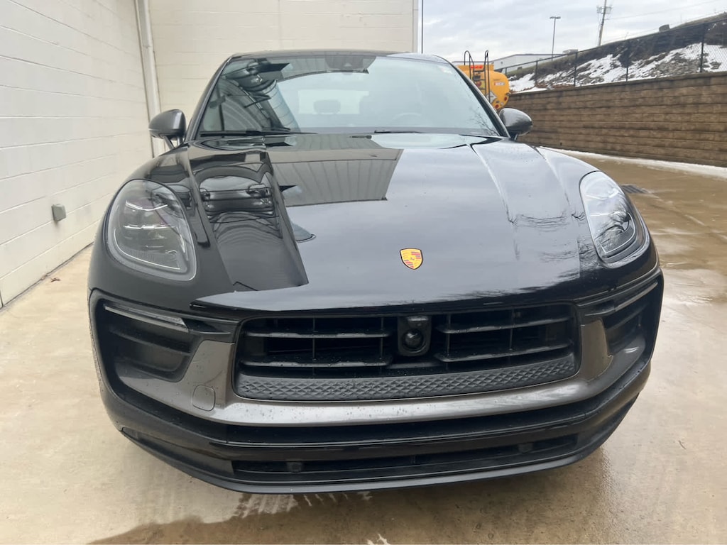 Used 2023 Porsche Macan T SUV