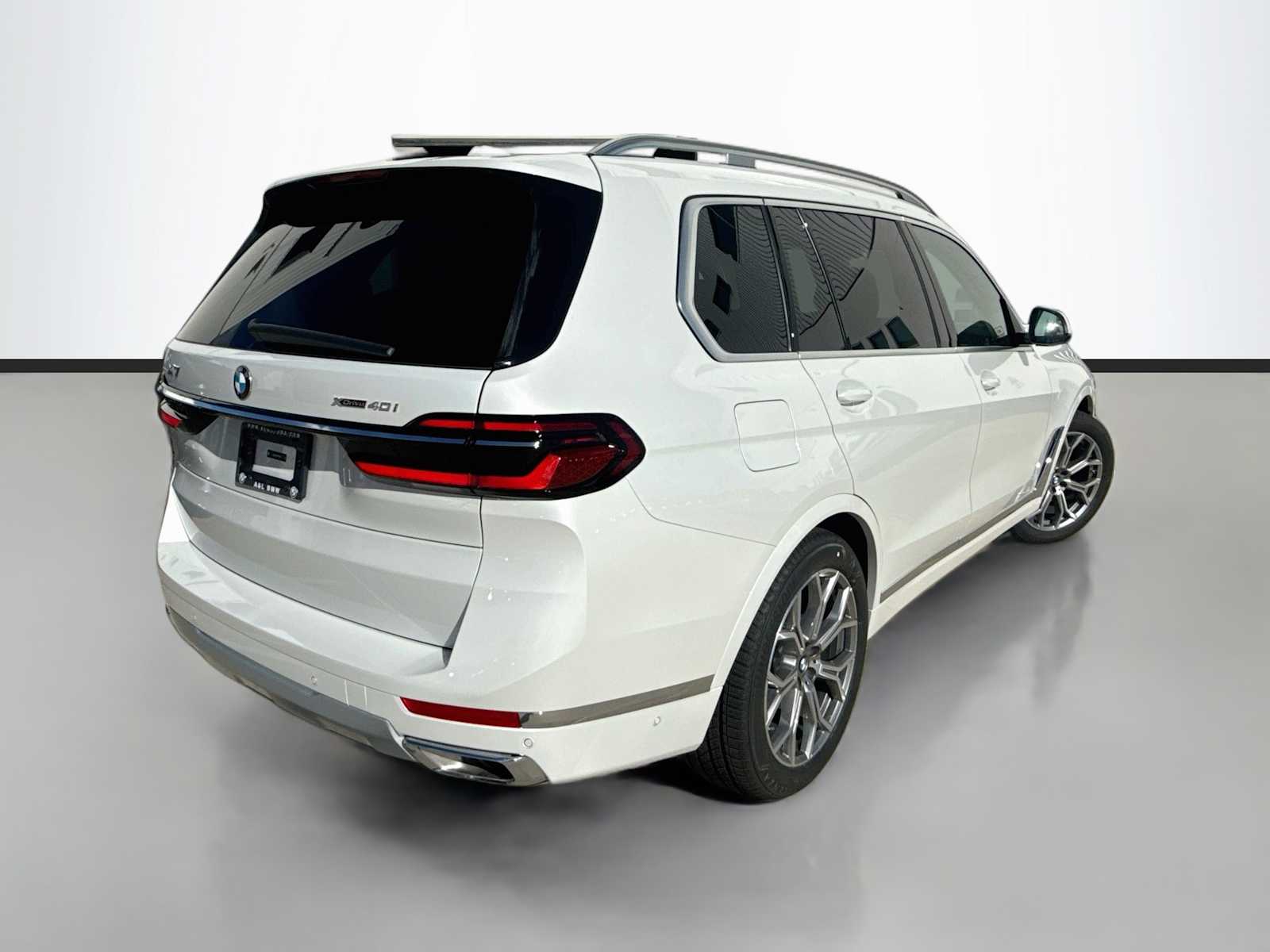 New 2027 BMW X7 xDrive40i SUV