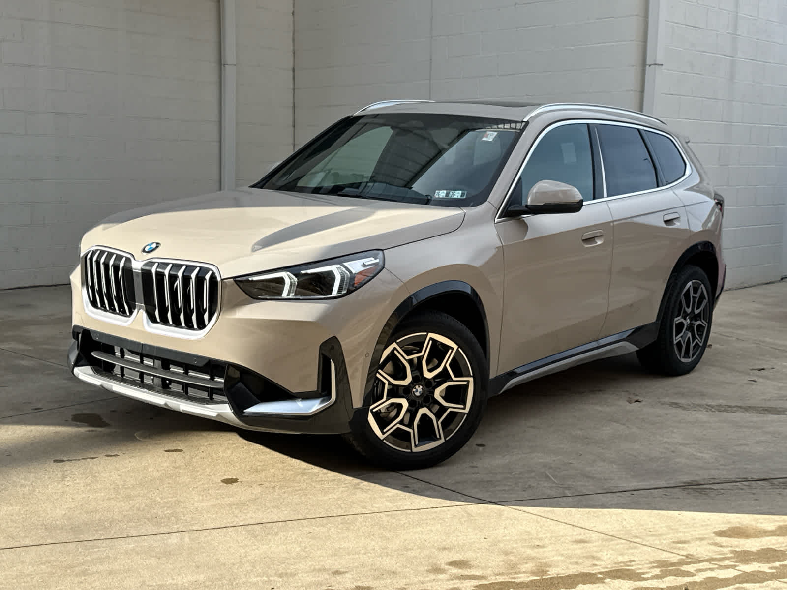 2026 BMW X1 28i's photo