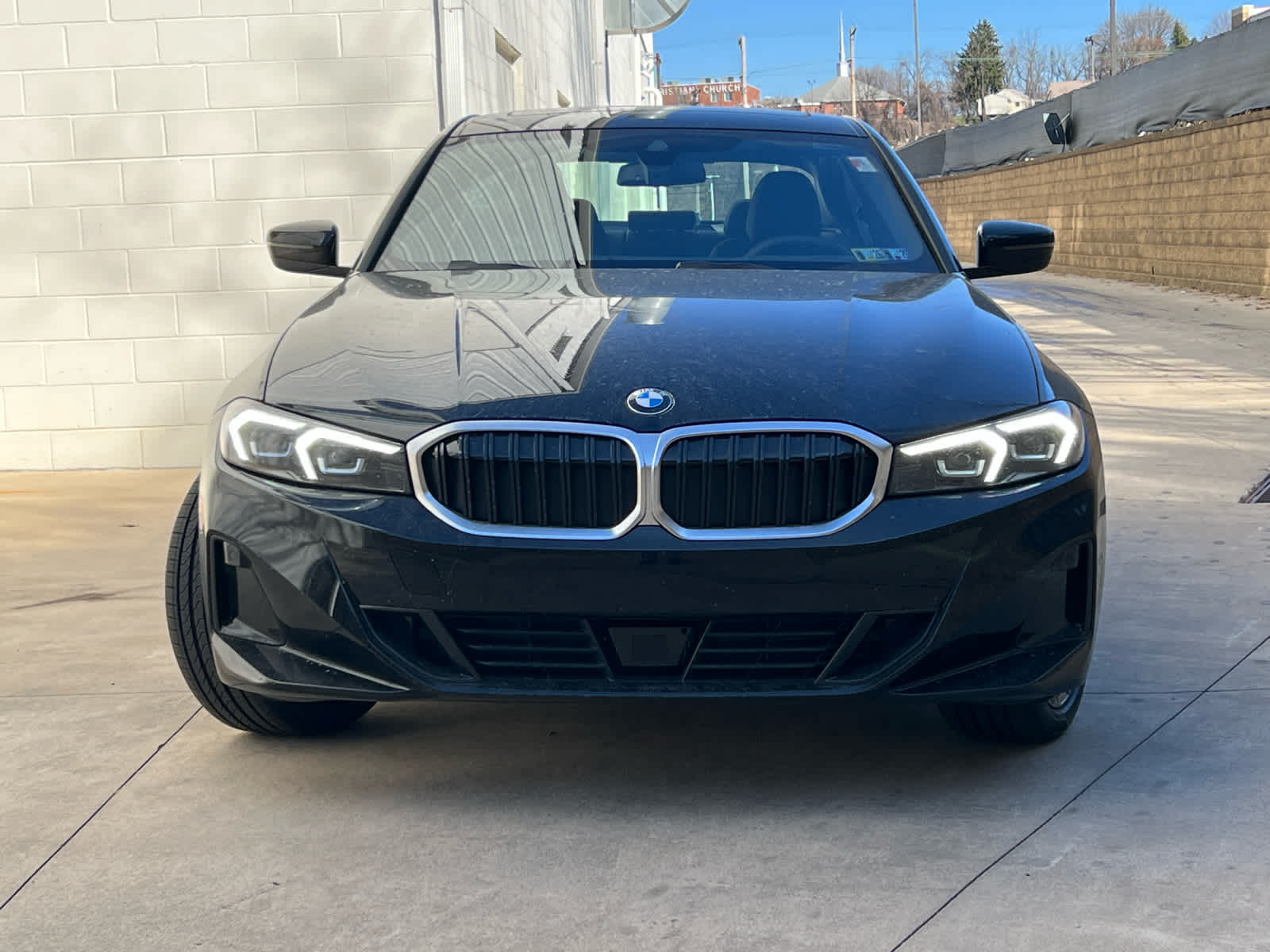 2025 Bmw 330i xDrive photo 2