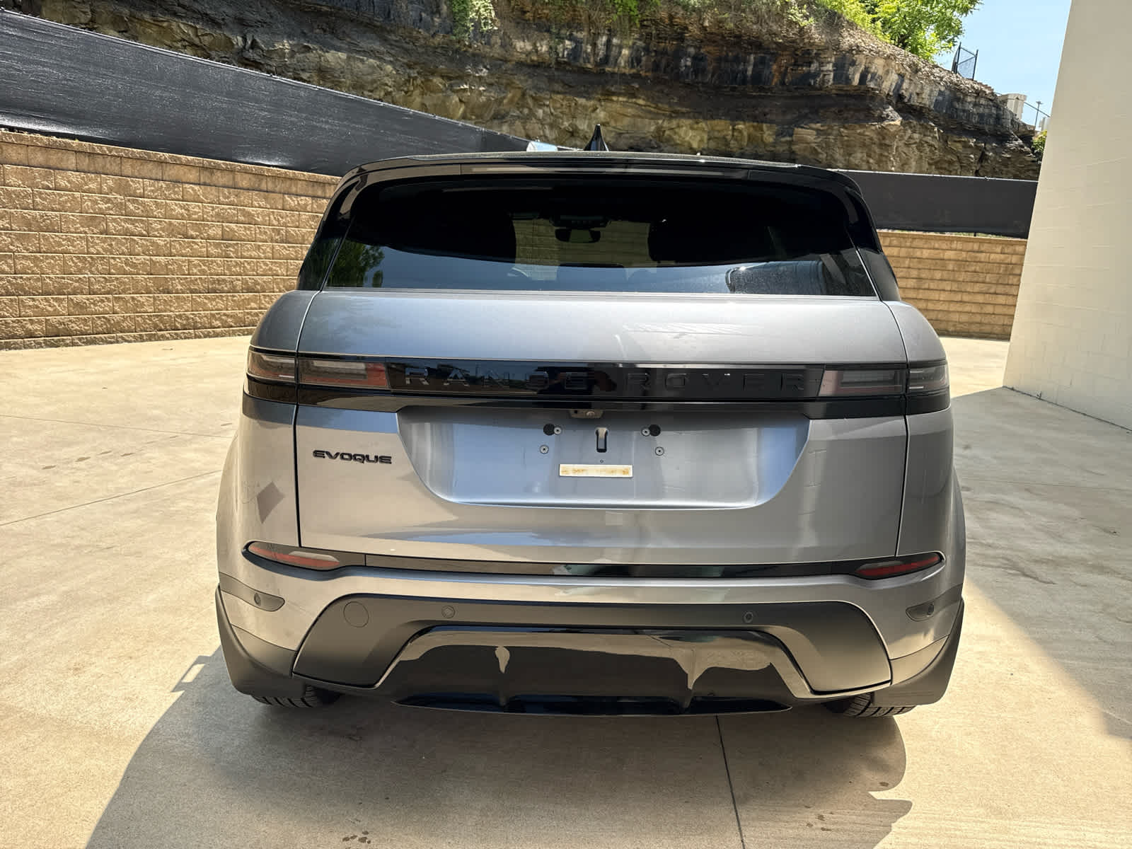 2024 Land Rover Range Rover Evoque S photo 4
