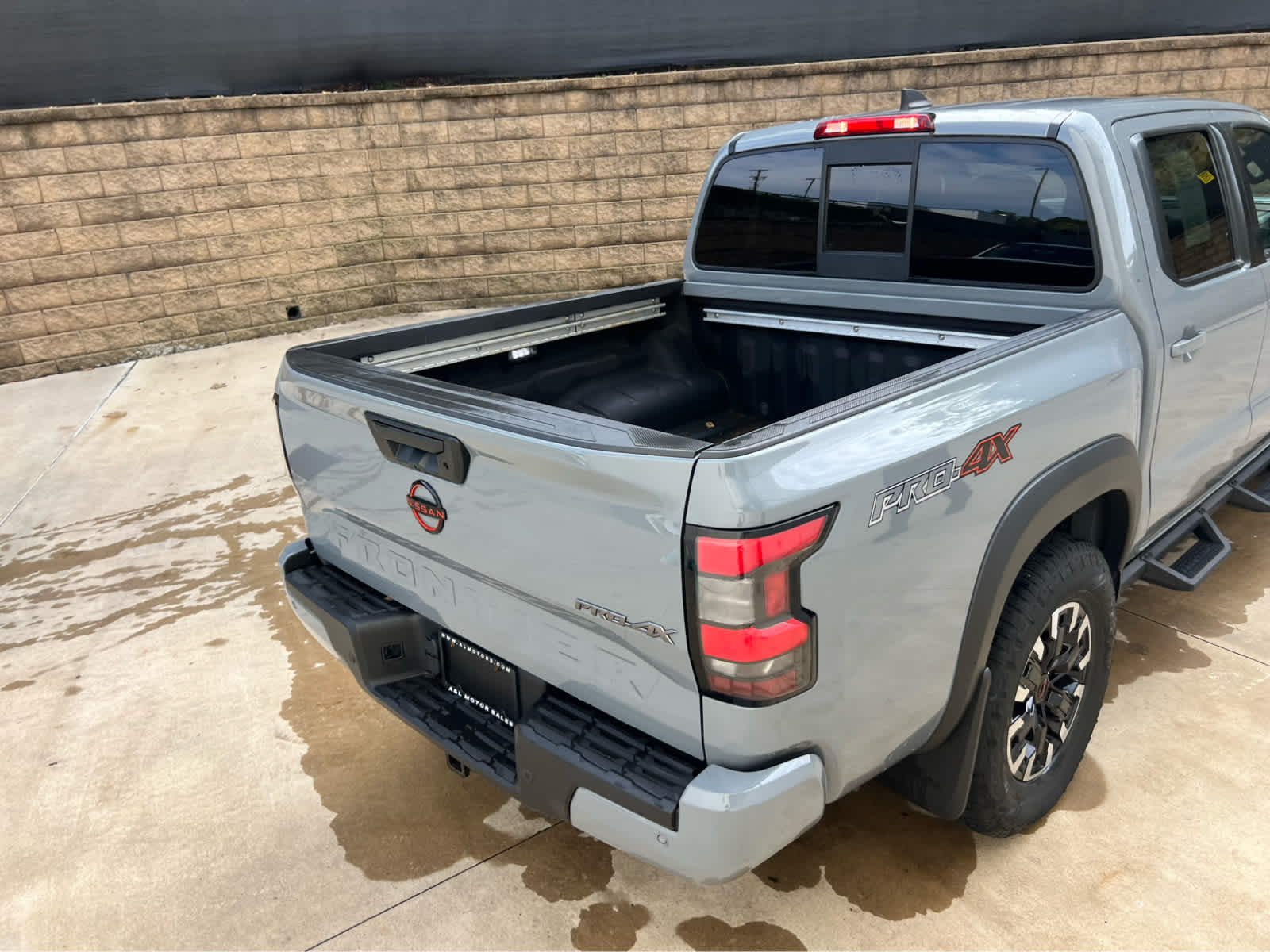 2022 Nissan Frontier Crew Cab photo 4