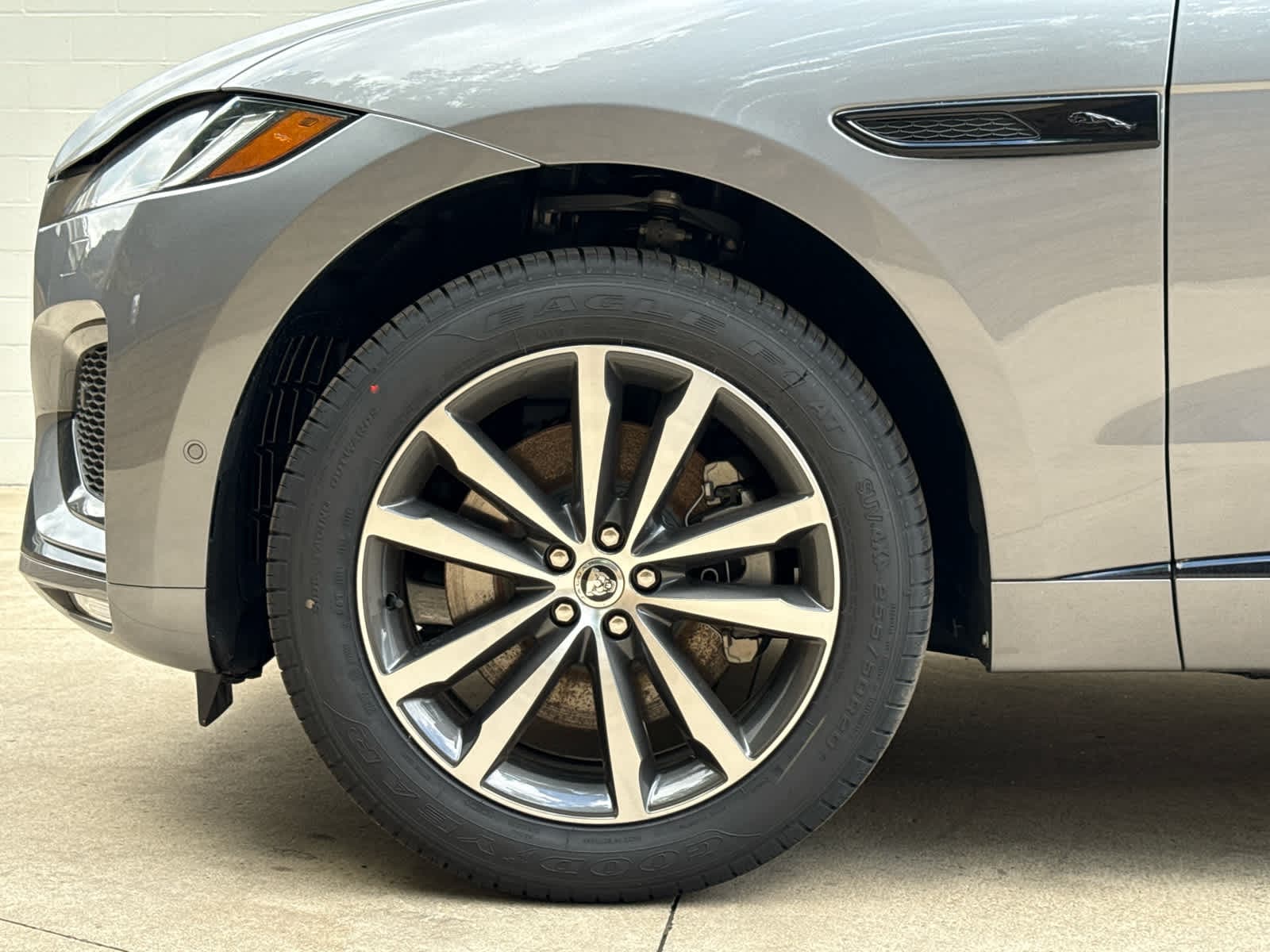 2026 Jaguar F-Pace R-Dynamic S - Photo 6