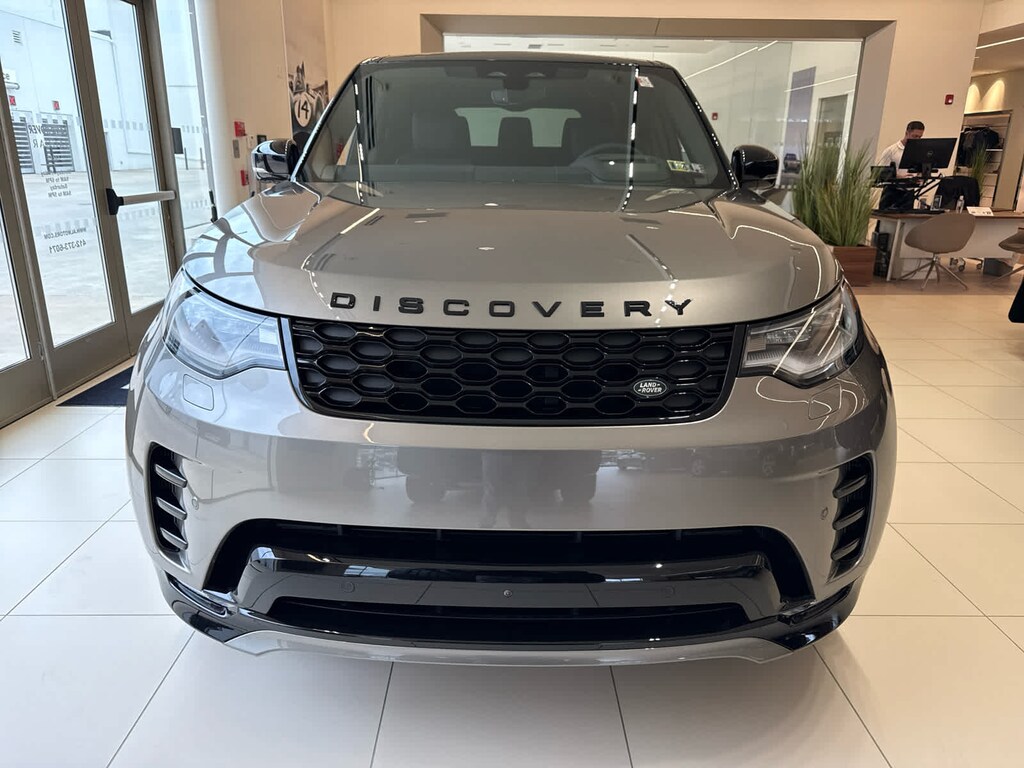 Used 2025 Land Rover Discovery P360 Dynamic SE SUV