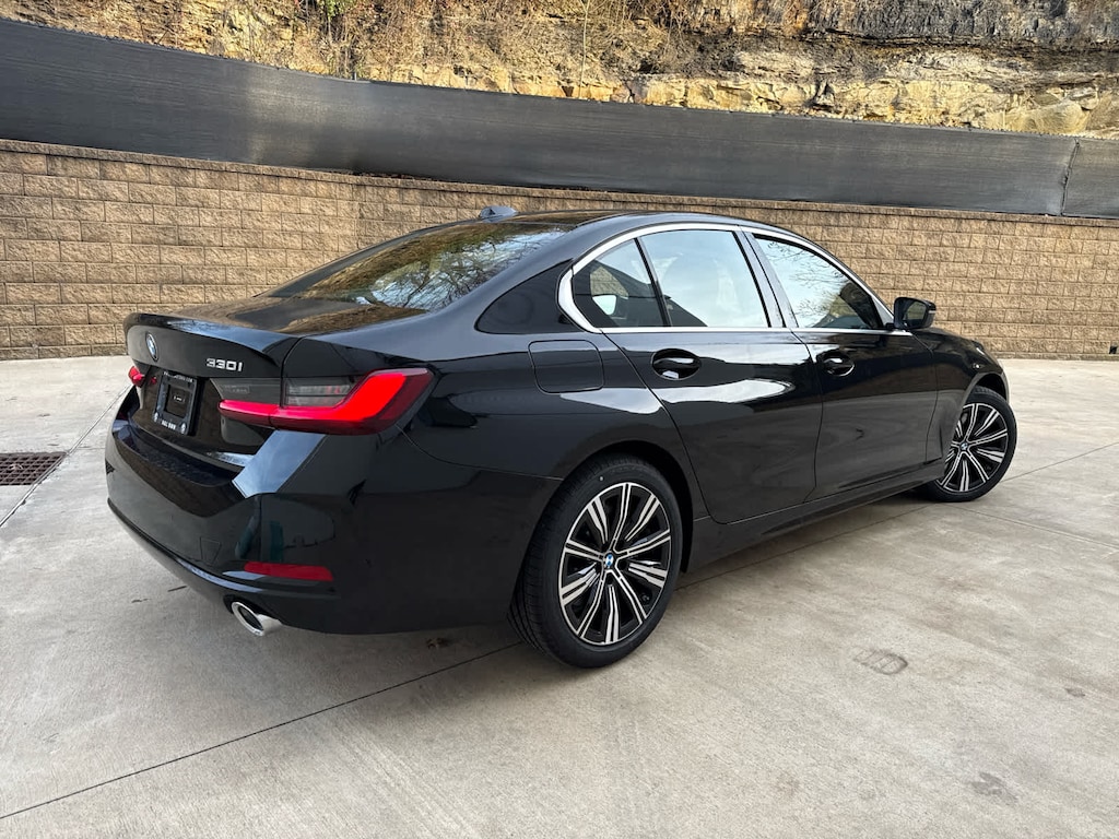 New 2026 BMW 330i xDrive Sedan