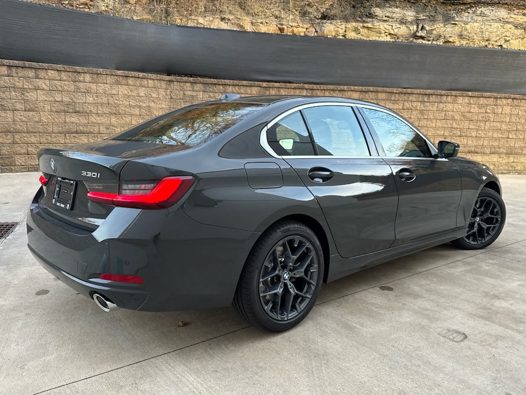 New 2026 BMW 330i xDrive Sedan
