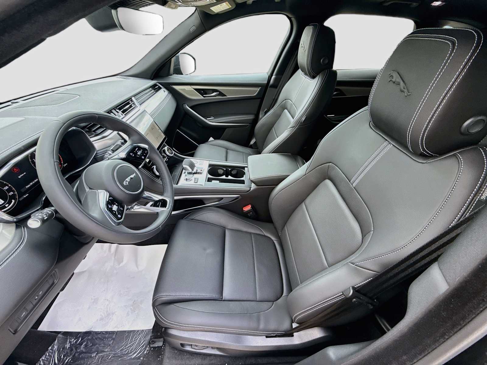 2026 Jaguar F-Pace R-Dynamic S - Photo 12