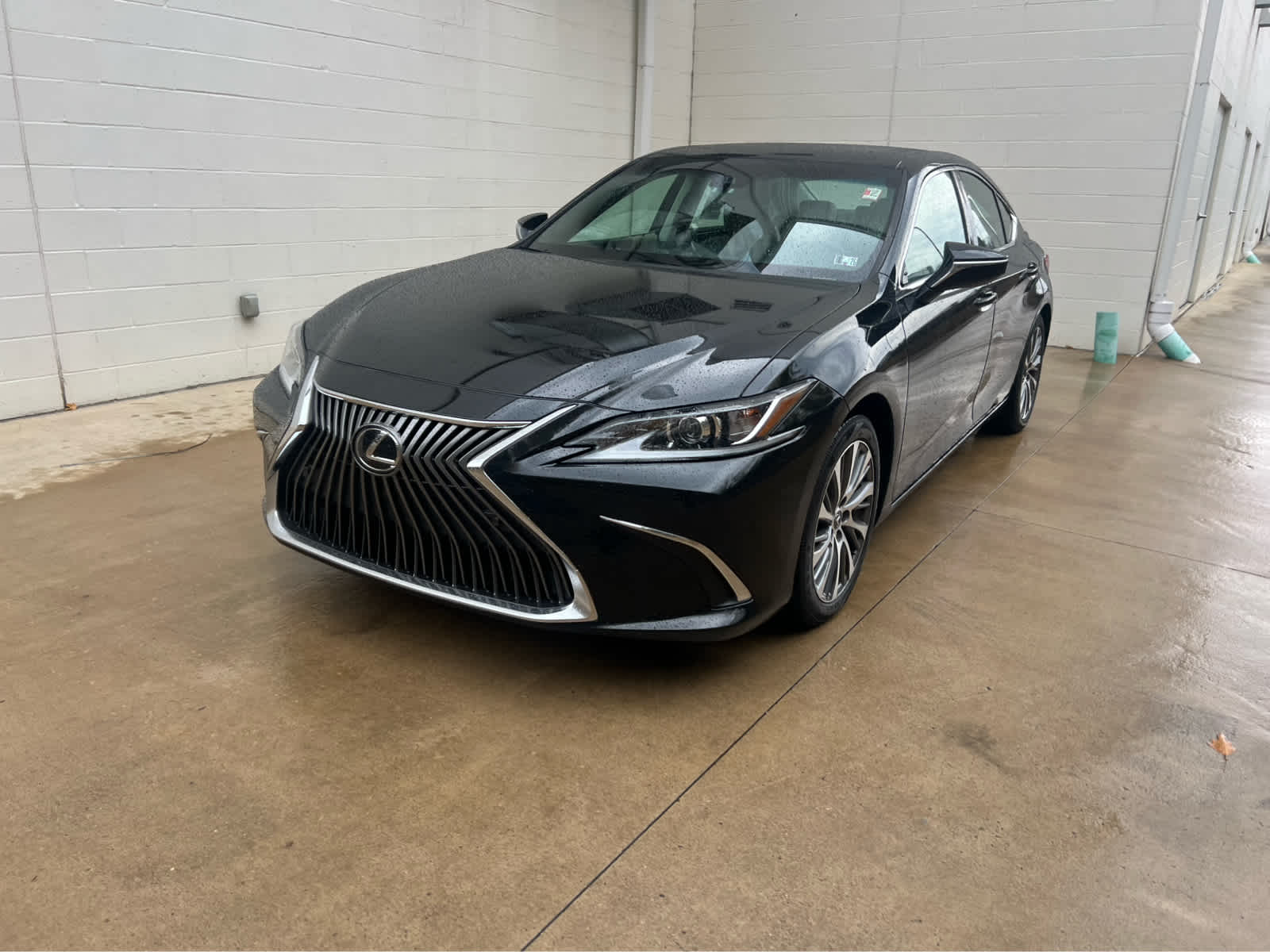 2021 Lexus ES 350 photo 3