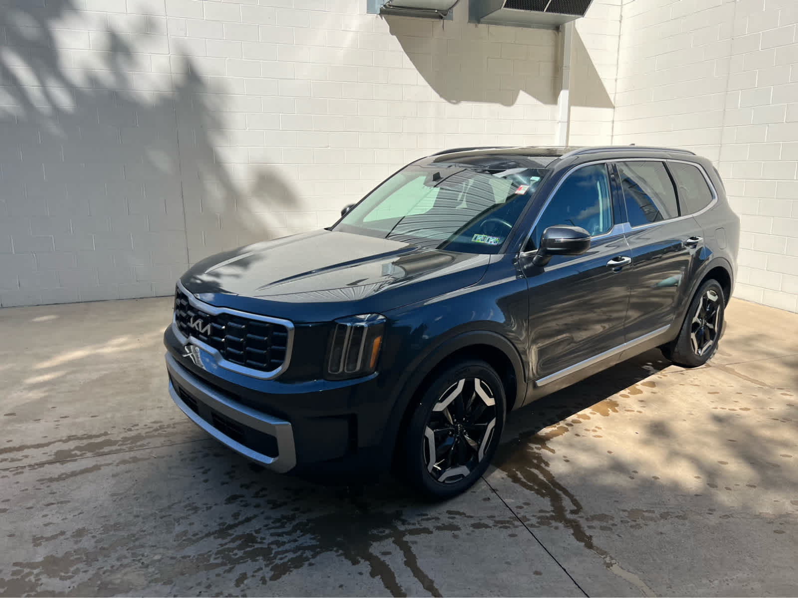 2023 Kia Telluride S photo 3