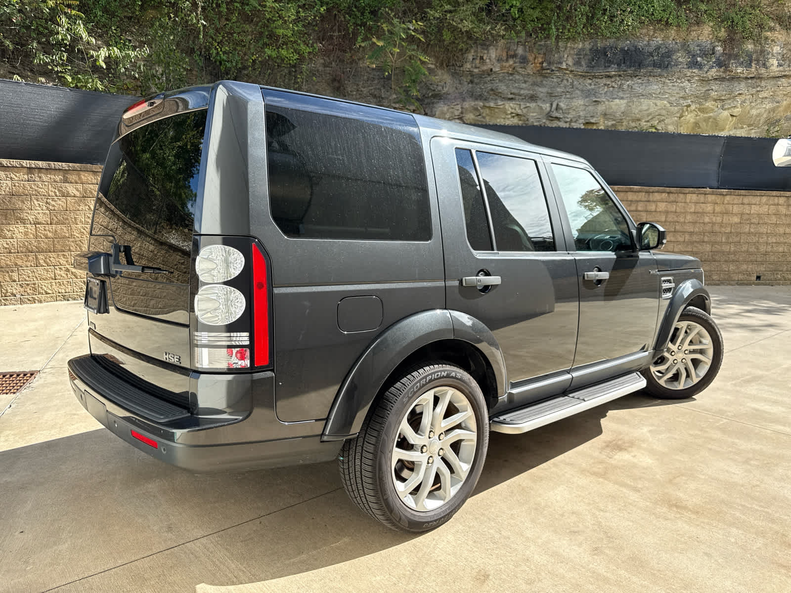 2015 Land Rover LR4 Base photo 3