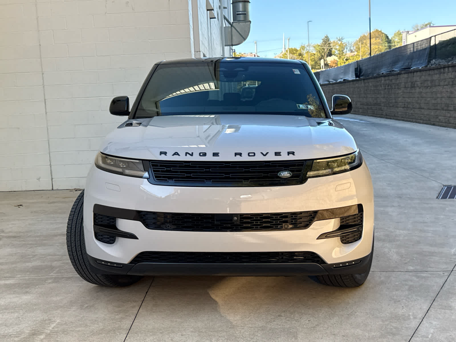 2024 Land Rover Range Rover Sport SE photo 2