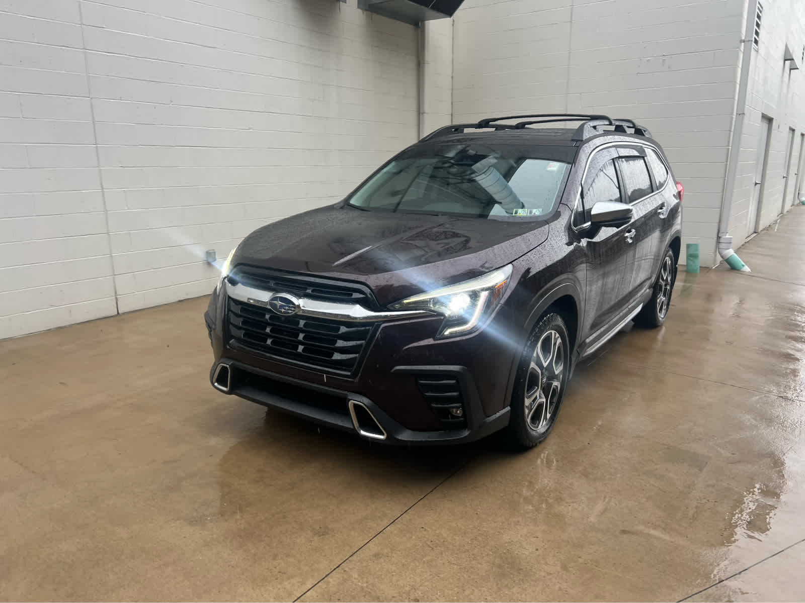 2023 Subaru Ascent Touring photo 3