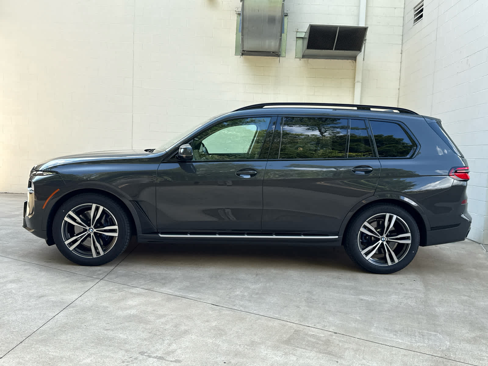 2023 Bmw X7 xDrive40i photo 2
