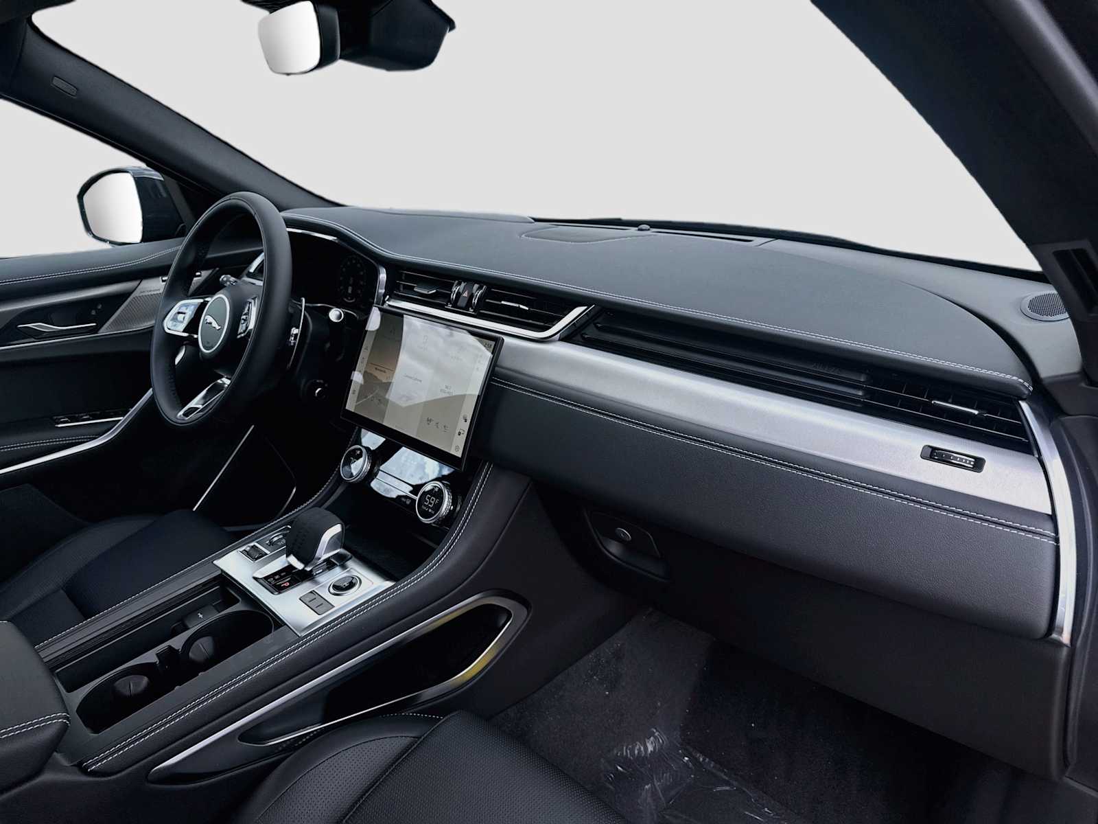 2026 Jaguar F-Pace R-Dynamic S - Photo 8