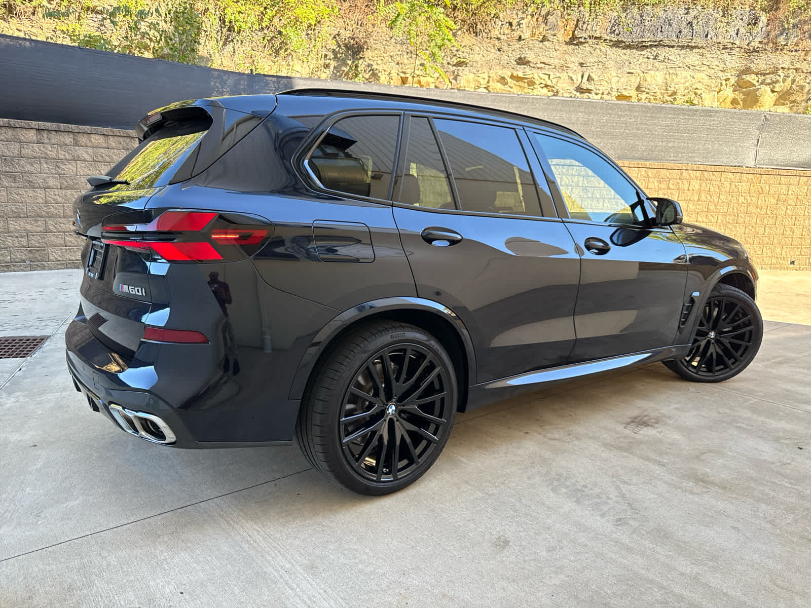2025 Bmw X5 M60i photo 3