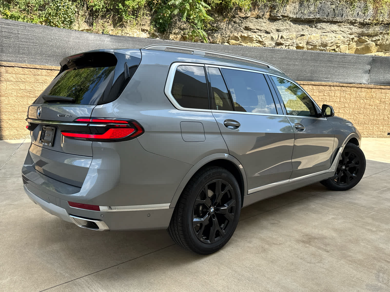 2024 Bmw X7 xDrive40i photo 2