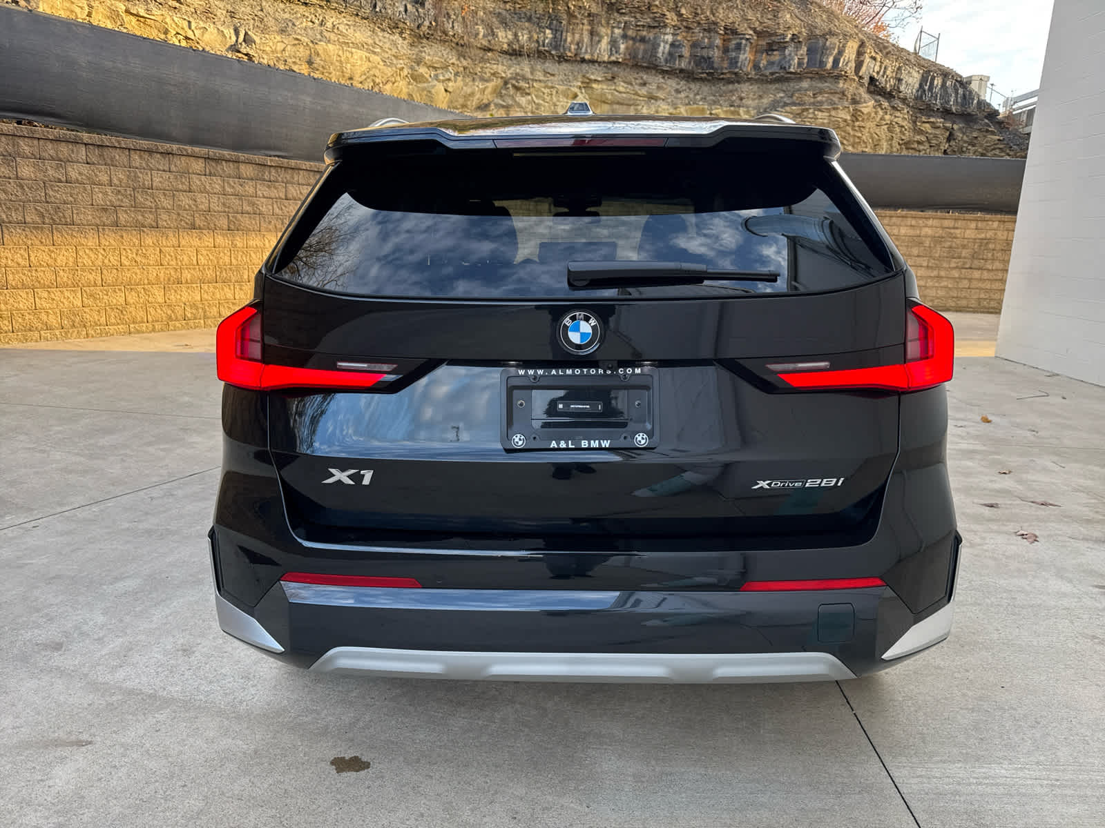 2025 Bmw X1 XDrive28i photo 4