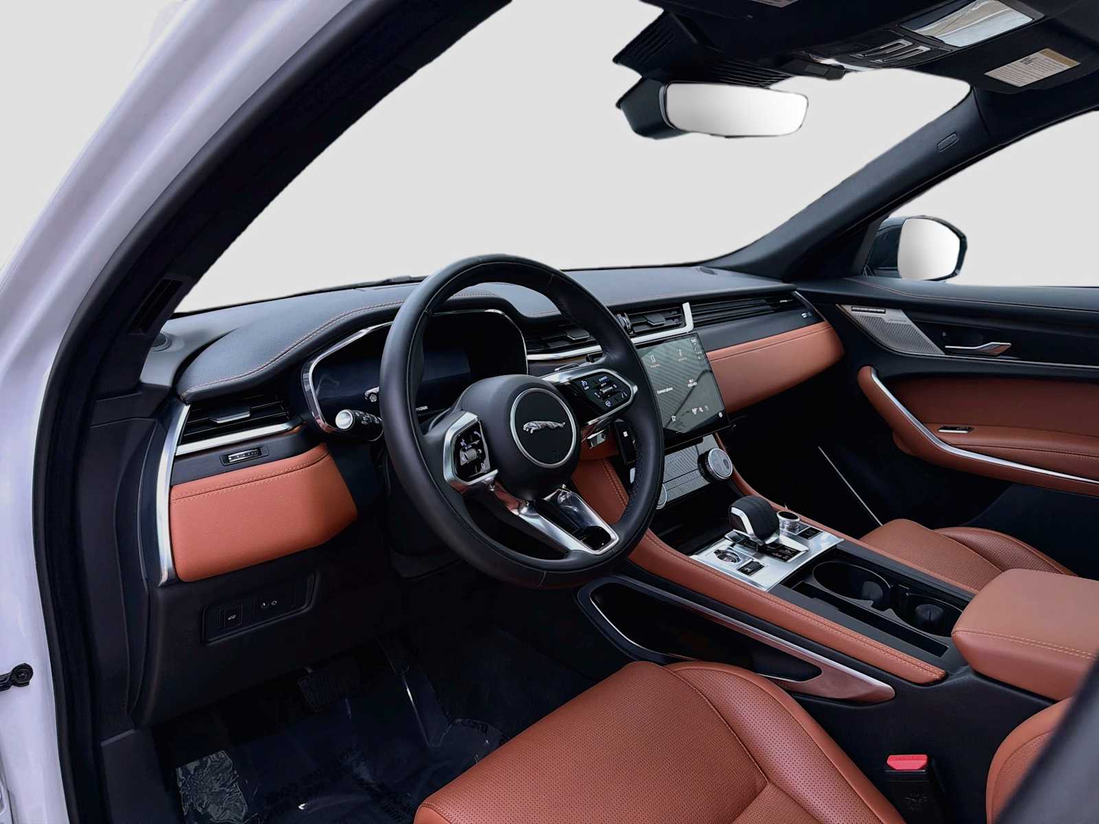 2025 Jaguar F-PACE R-Dynamic S - Photo 12