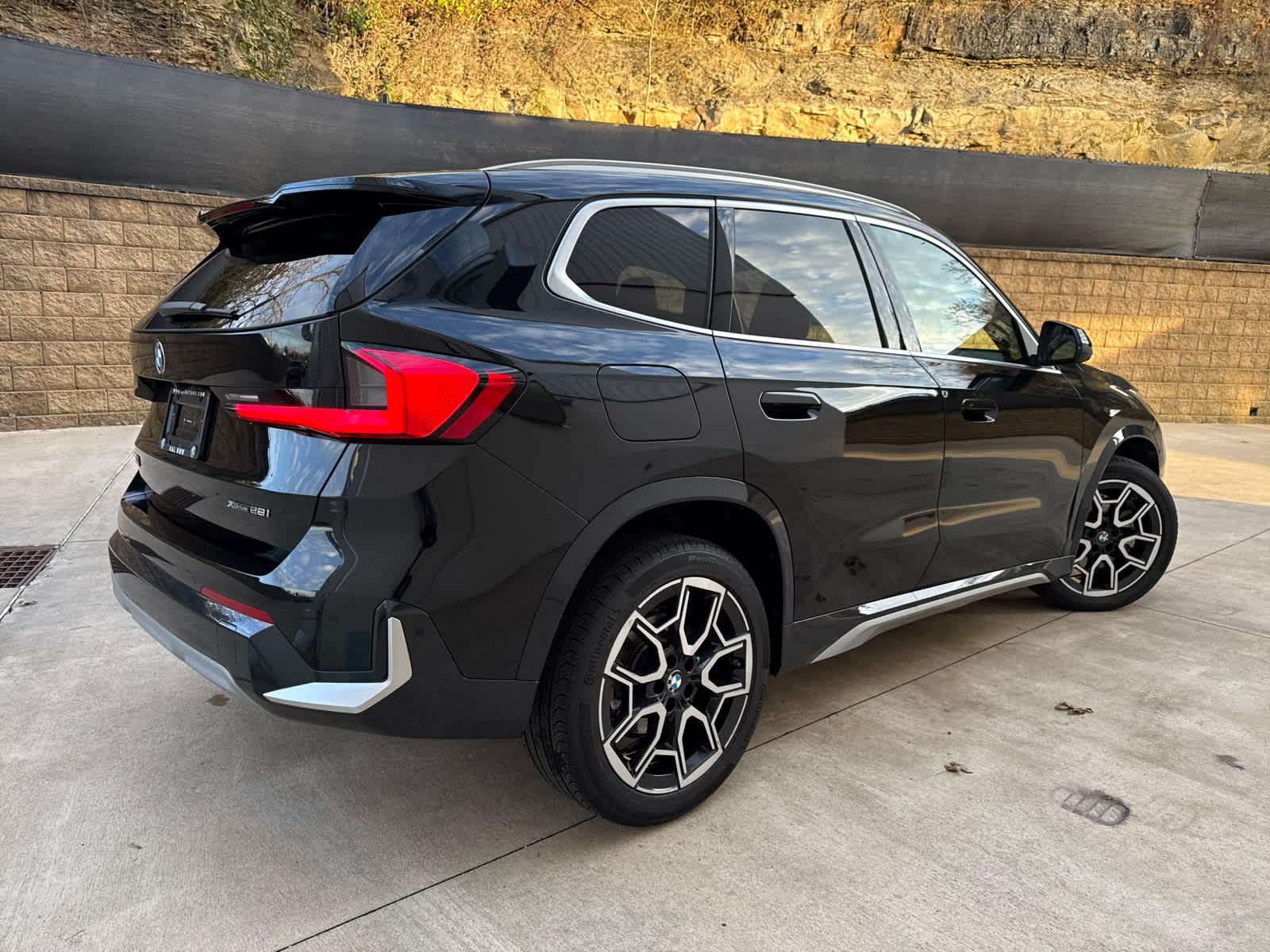 2025 Bmw X1 XDrive28i photo 3