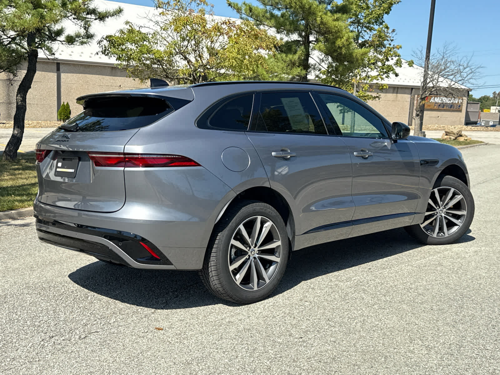 2025 Jaguar F-PACE P250 R-Dynamic S photo 3