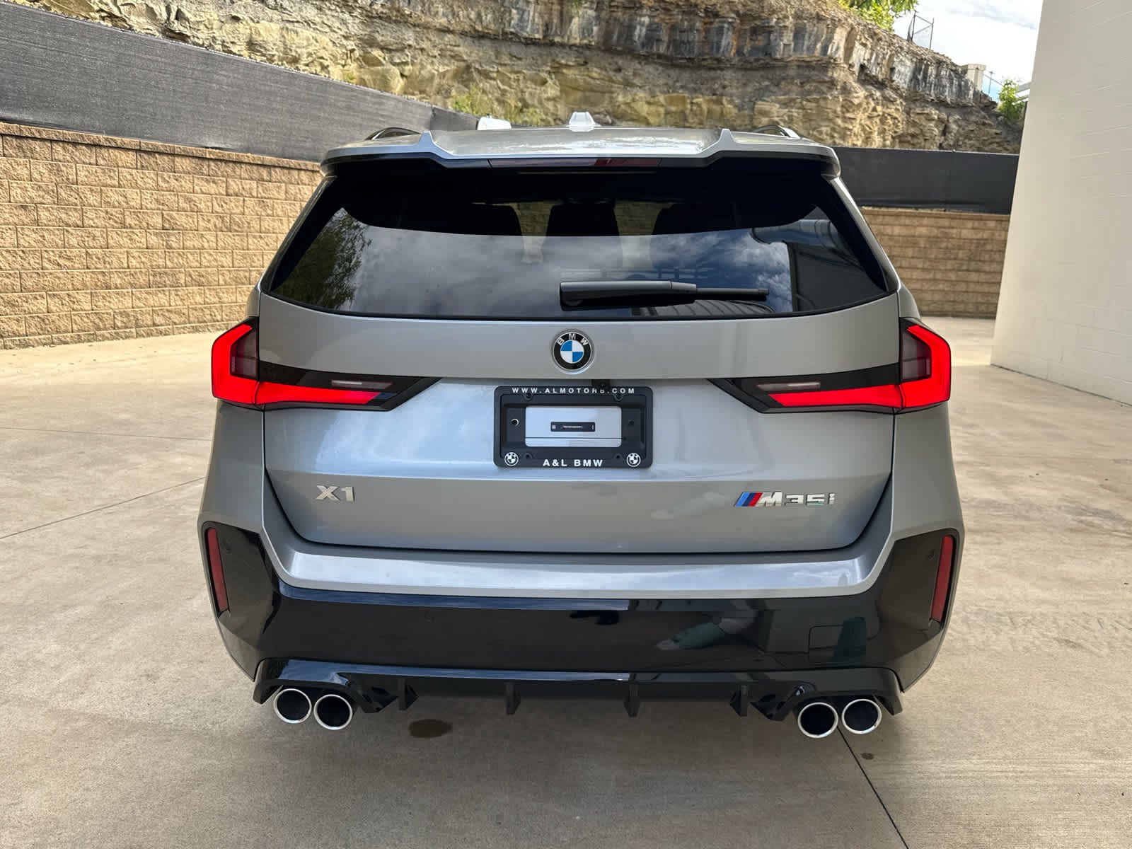 2025 Bmw X1 M35i photo 4