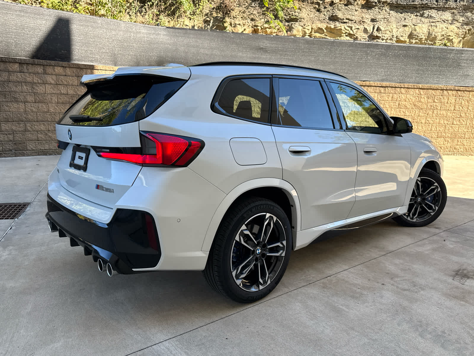 2025 Bmw X1 M35i photo 3