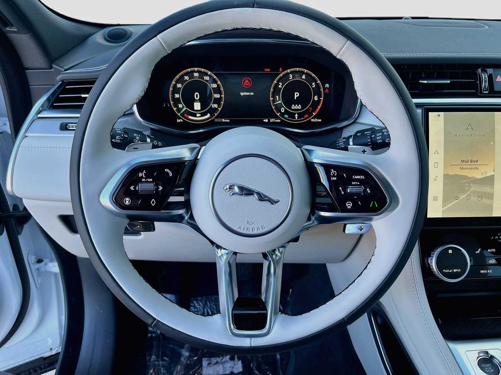 2026 Jaguar F-Pace R-Dynamic S - Photo 11