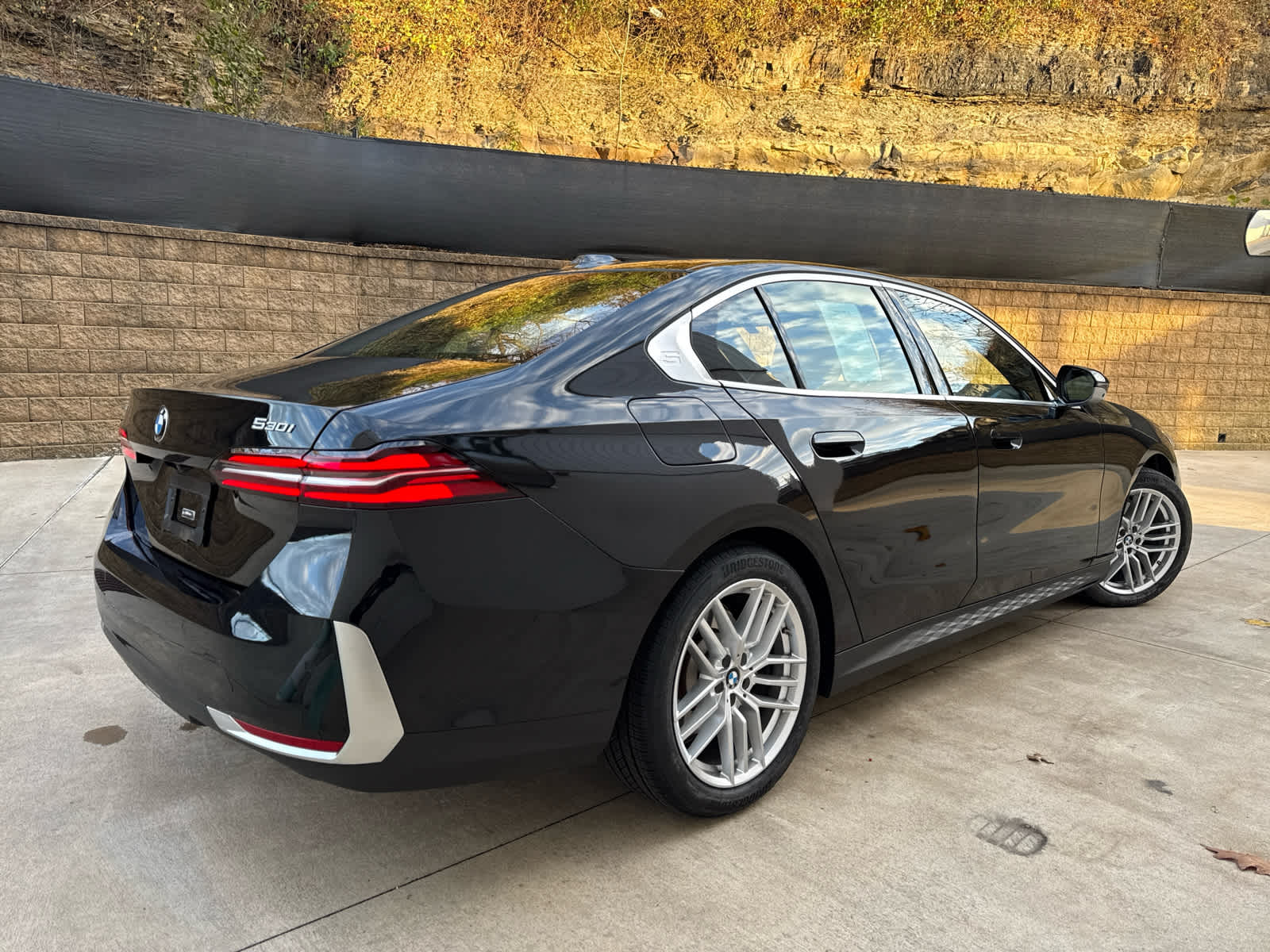 2024 Bmw 530i xDrive Sedan photo 3