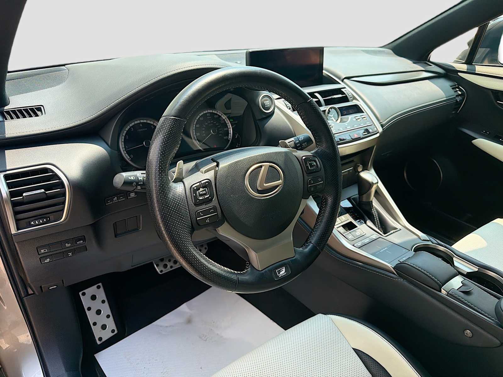 2020 Lexus NX 300 F SPORT - Photo 12