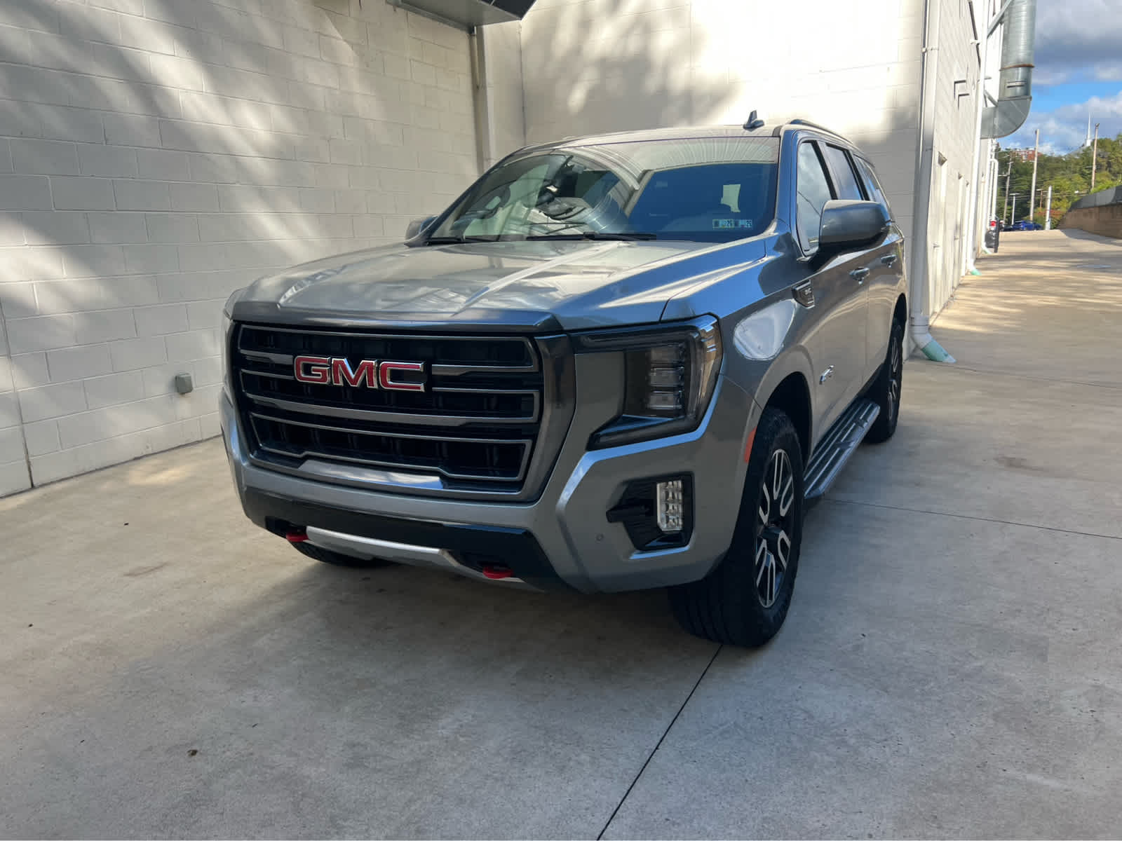 2024 Gmc Yukon AT4 photo 3