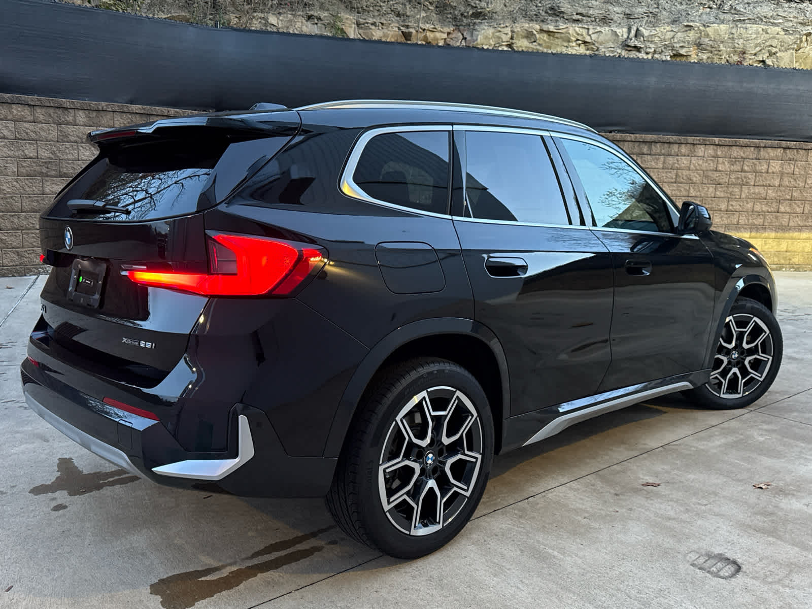 2025 Bmw X1 XDrive28i photo 2