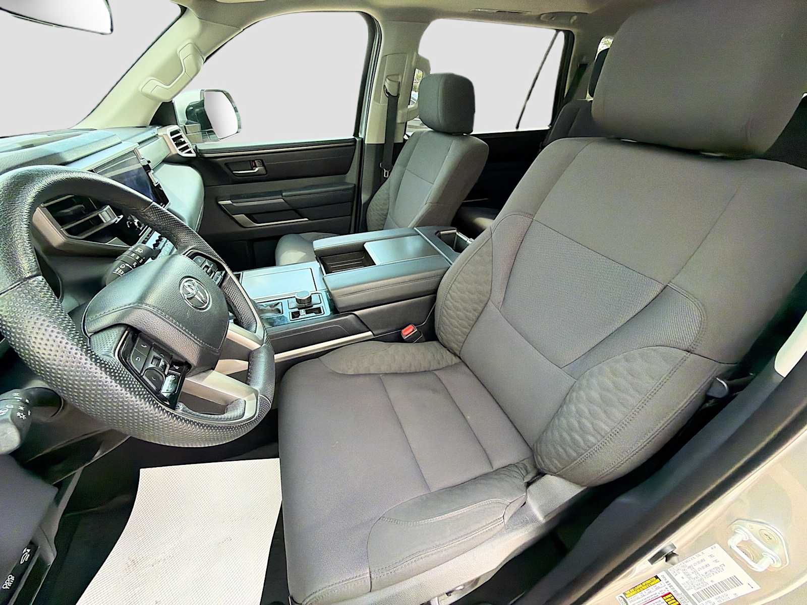 2024 Toyota Sequoia SR5 - Photo 14