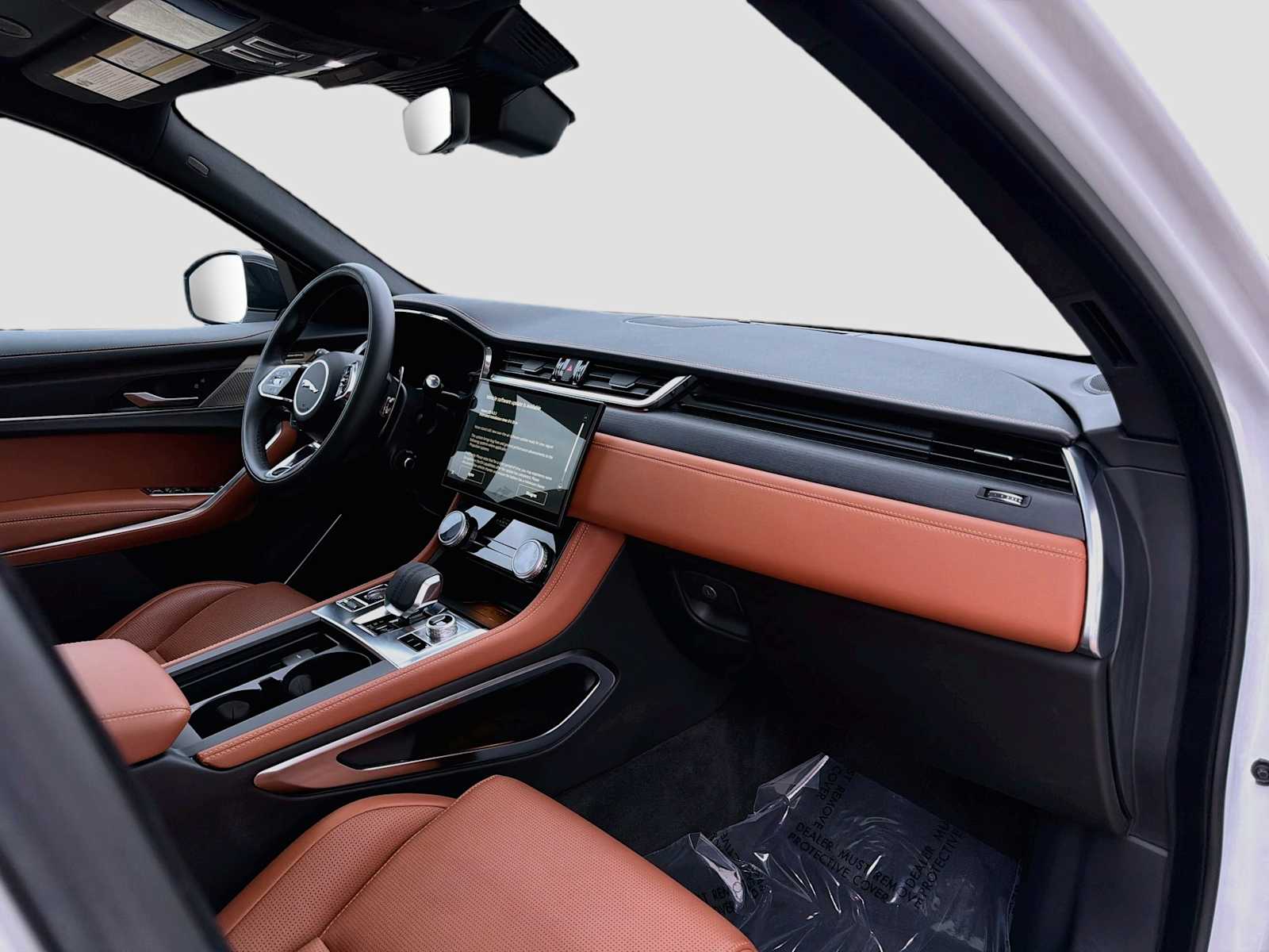2025 Jaguar F-PACE R-Dynamic S - Photo 8