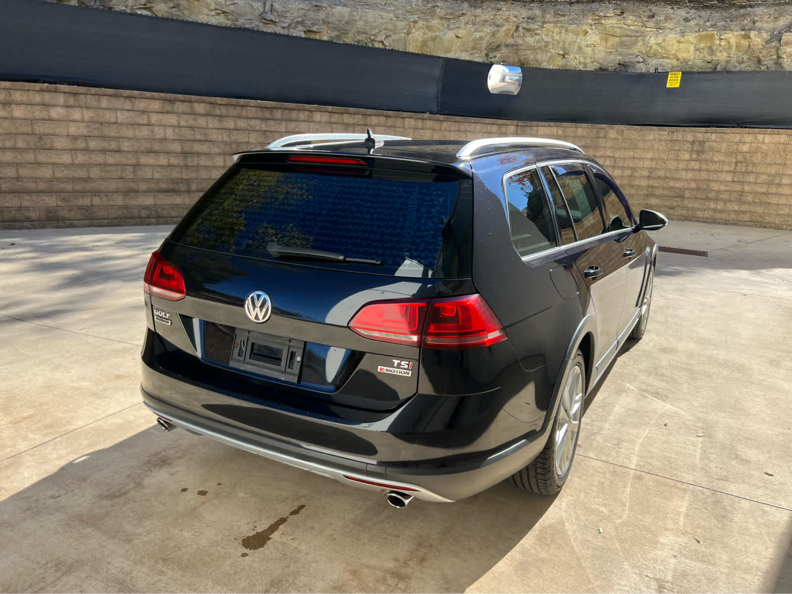 2017 Volkswagen Golf Alltrack TSI S 4Motion photo 3