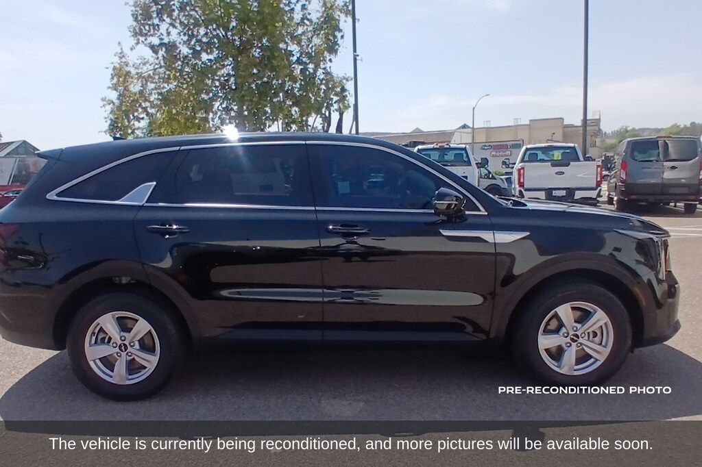 Used 2026 Kia Sorento LX SUV
